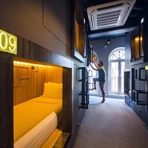** Capsule hotel Cube Boutique Capsule At Chinatown Singapore